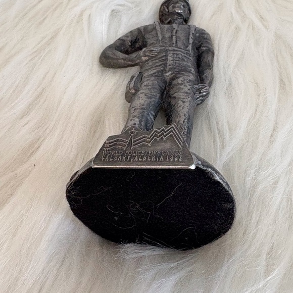 Silver Artisan FigurineWorld Police/Fire Games Calgary,Alberta 1997 - Picture 4 of 6